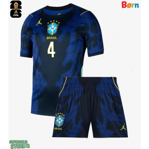 Brasilien Marquinhos #4 Replika Babytøj Udebanesæt Børn VM 2026 Kortærmet (+ Korte bukser)